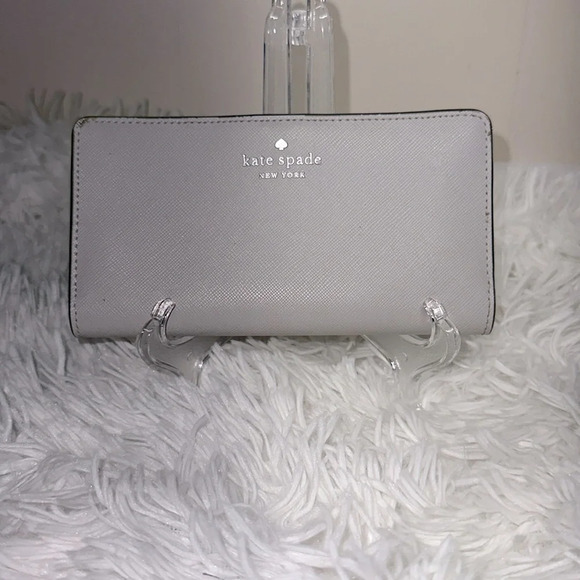 Kate Spade New York Cameron Large Slim Bifold Wallet Gray - Picture 1 of 6